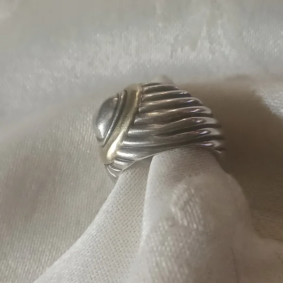 David Yurman Two Tone Cable Heart Ring, SS & 18k - Picture 7 of 12